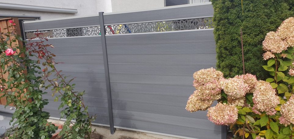 WPC Zaun mit Zierblende