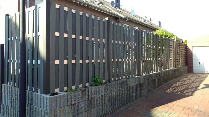 WPC Zaun in Grau / Silber