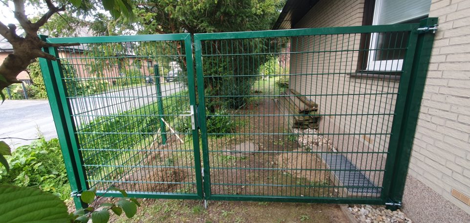 2 Flügel Gartentor in Grün 1,80m x 3,50m